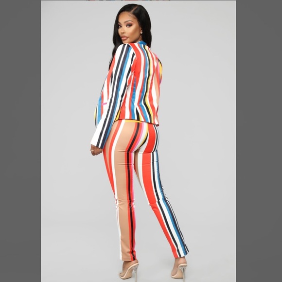 Fashion Nova “Show off your stripes” 2 piece set - Picture 4 of 6